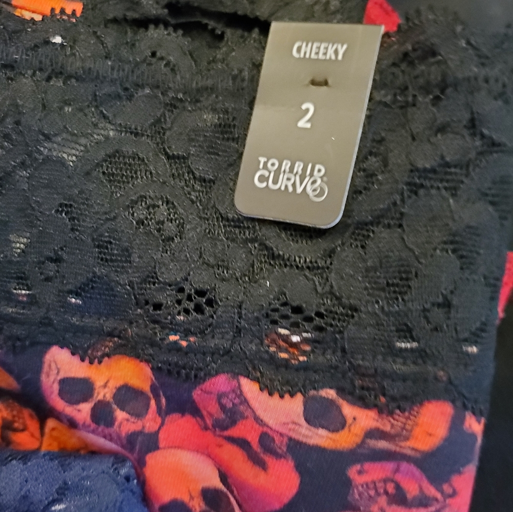2 for $20 Torrid Skulls Red Black Cheeky Underwear size 2 NWT